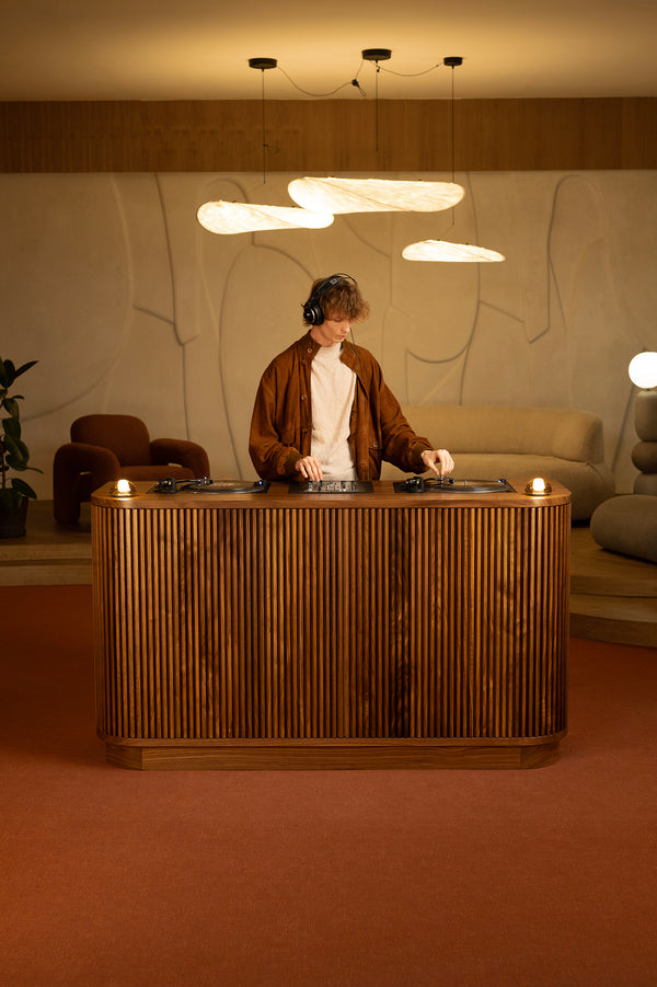 LOOP - έπιπλο για DJ - μασίφ ξύλο καρυδιάς