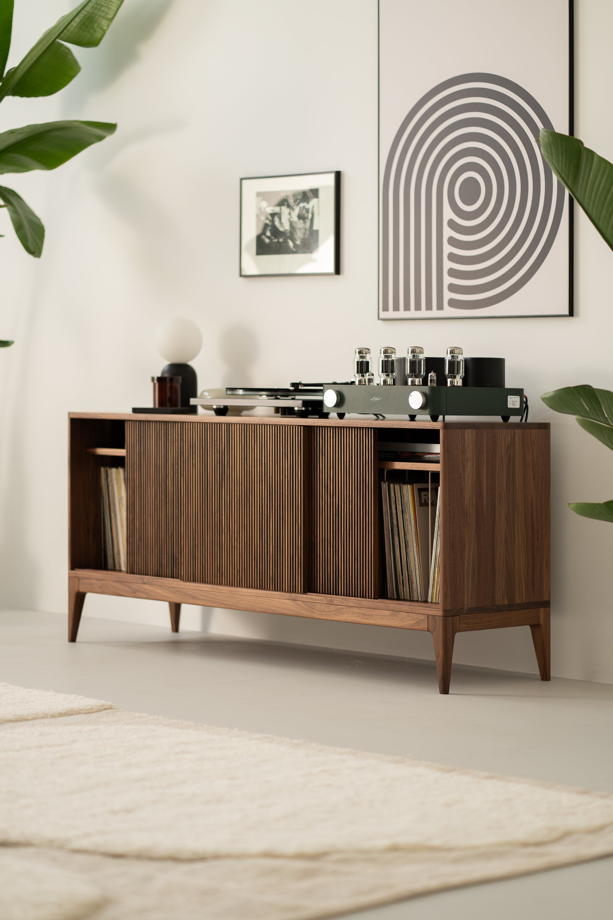 Cabinet for turntable, storage for vinyl albums | TONN 150 - Walnut