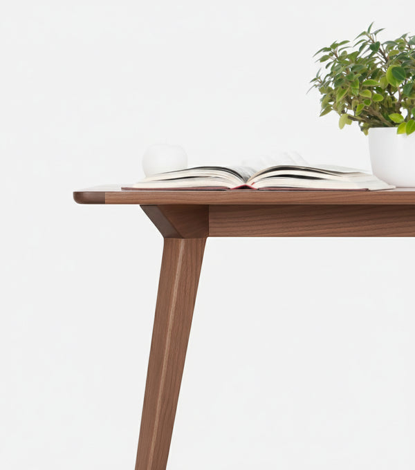 YRKE - Extendable dining table - Solid walnut